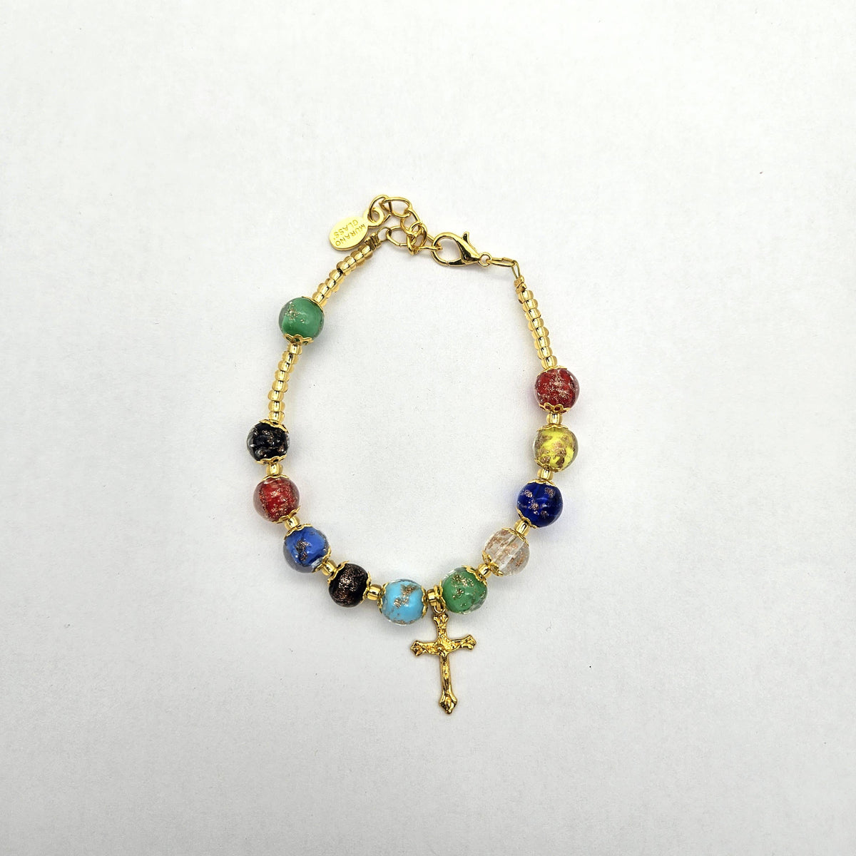 Bracciale con charm a croce in vetro Sommerso di Murano | Prodotto a Venezia