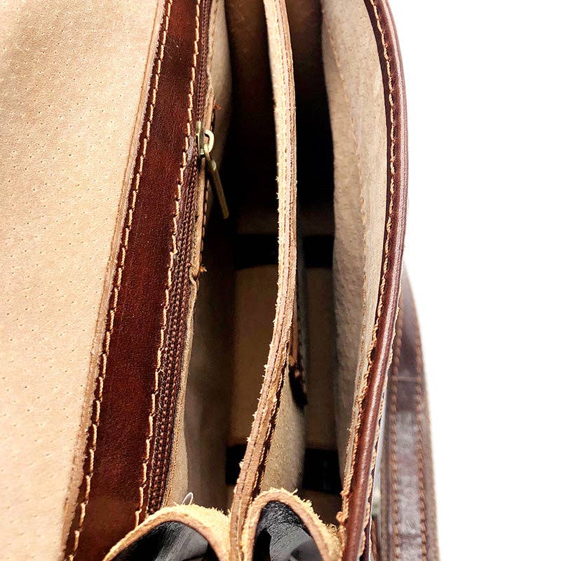 Hand buffered leather crossbody shoulder bag | Made in Italy