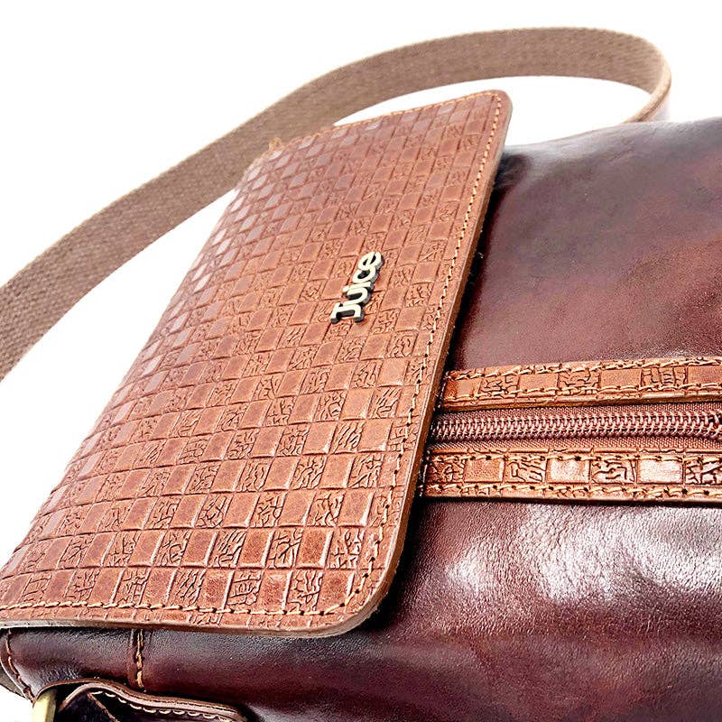 Hand buffered leather shoulder bag | Made in Italy